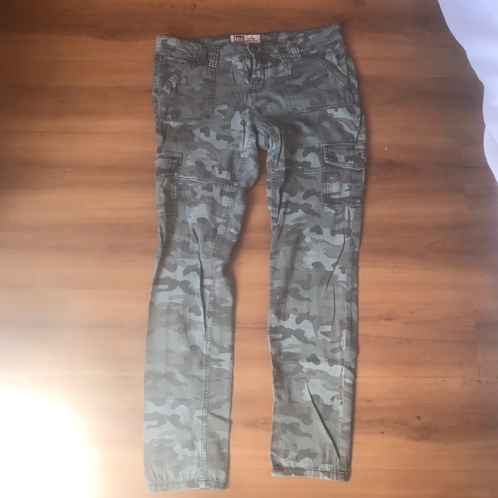 Camouflage straight leg cargo pants
